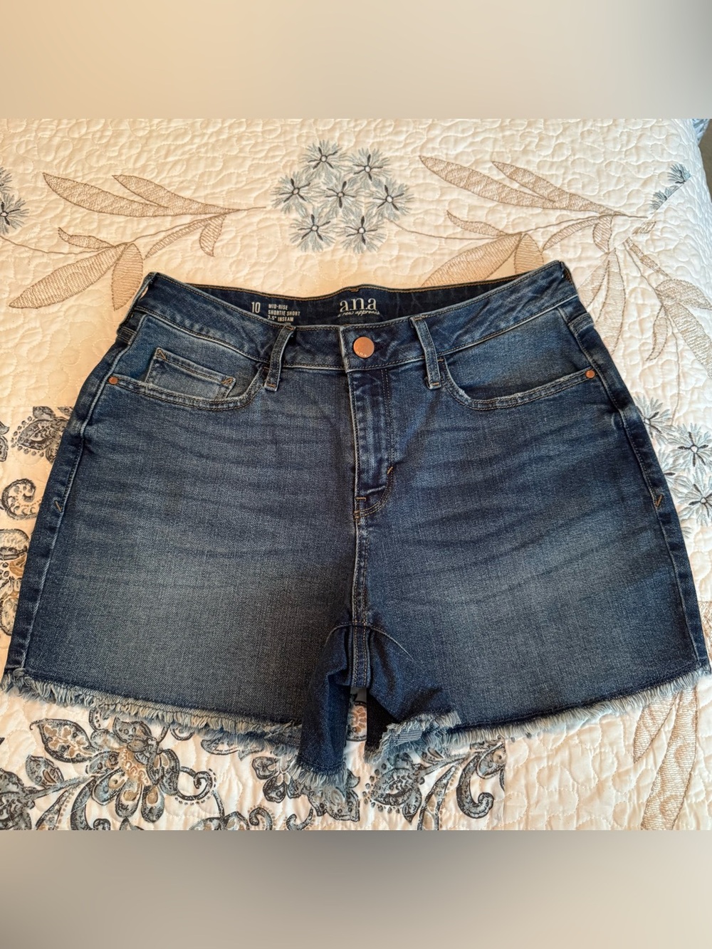 Ana Jean shorts size 10